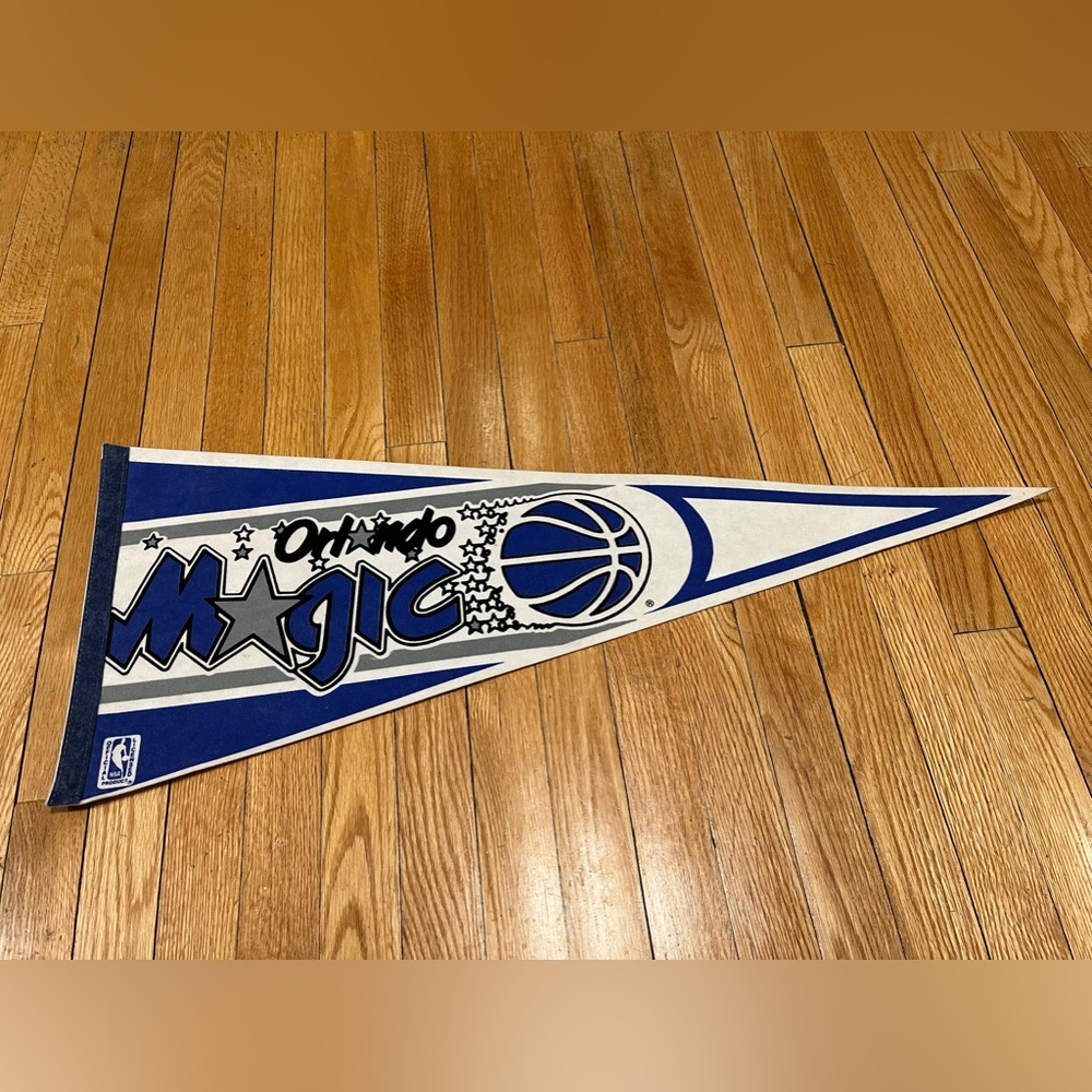 Vintage NBA Orlando Magic Blue and White felt Pennant - Picture 2 of 3
